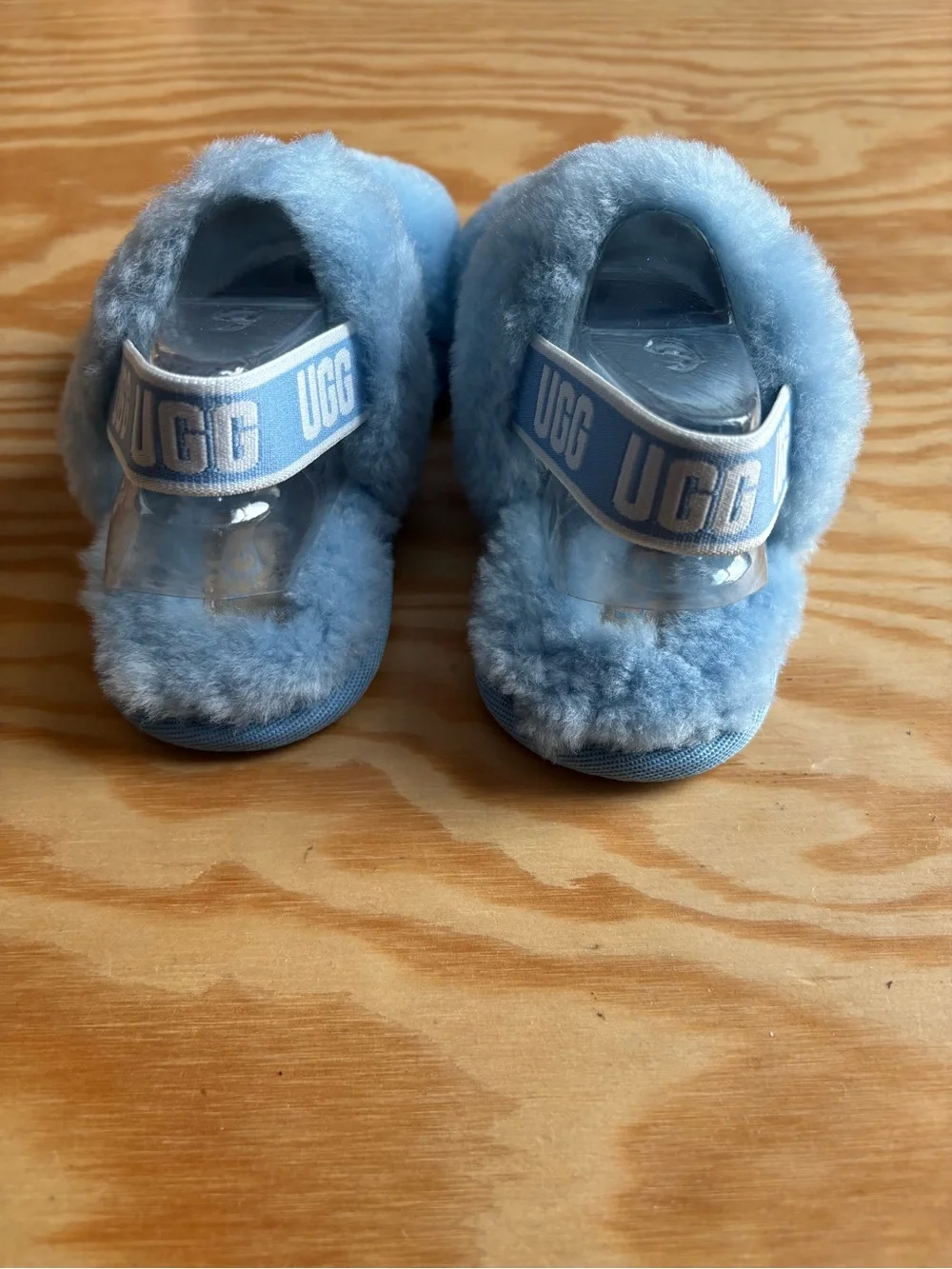 UGG: *NWOB 
